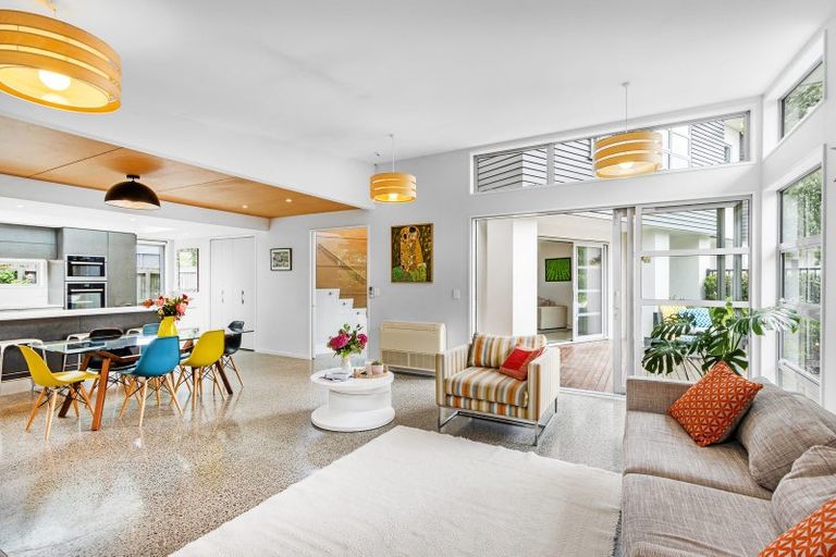 Photo of property in 21a Guildford Street, Burnside, Christchurch, 8053