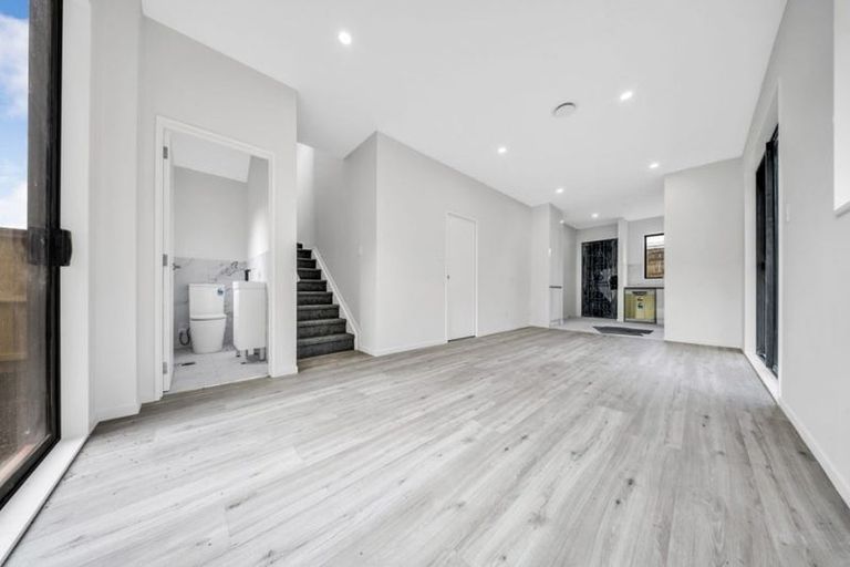 Photo of property in 18 Addington Avenue, Manurewa, Auckland, 2102
