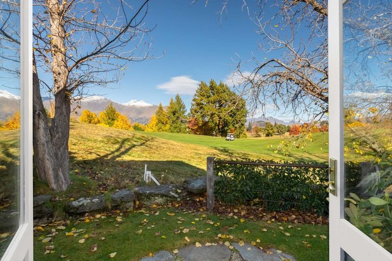 Photo of property in Millbrook Resort, 28 Settlers Way, Arrowtown, 9371