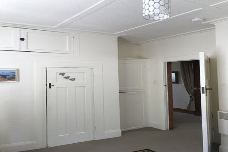 Photo of property in 76 Mitchell Street, Brooklyn, Wellington, 6021