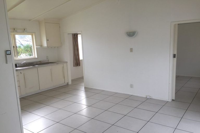 Photo of property in 127 Rosier Road, Glen Eden, Auckland, 0602