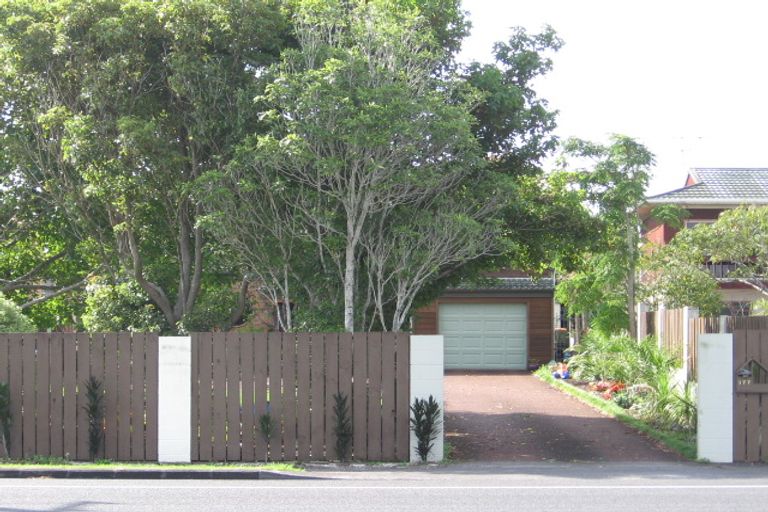 Photo of property in 177 Hobsonville Road, Hobsonville, Auckland, 0618