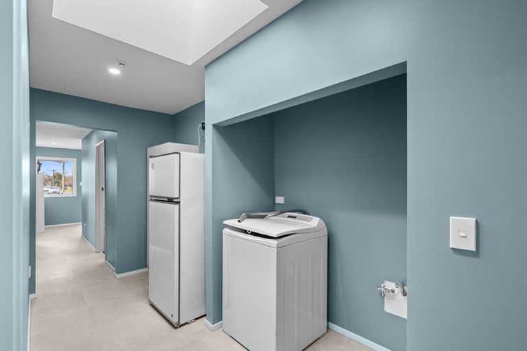 Photo of property in 33b Waimairi Road, Upper Riccarton, Christchurch, 8041