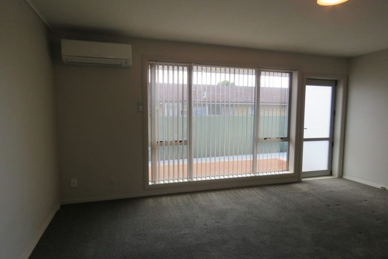 Photo of property in 2/28 Mona Vale Avenue, Riccarton, Christchurch, 8011