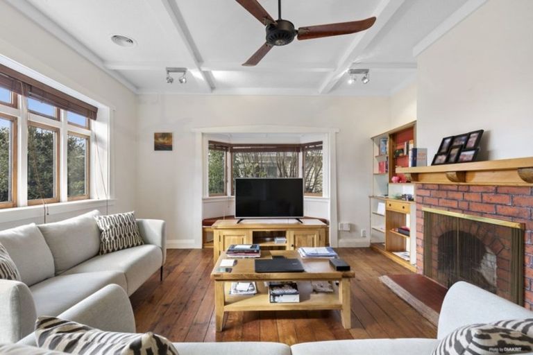 Photo of property in 74 Hankey Street, Mount Cook, Wellington, 6011