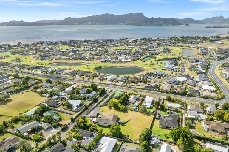 Photo of property in 336 One Tree Point Road, One Tree Point, 0118