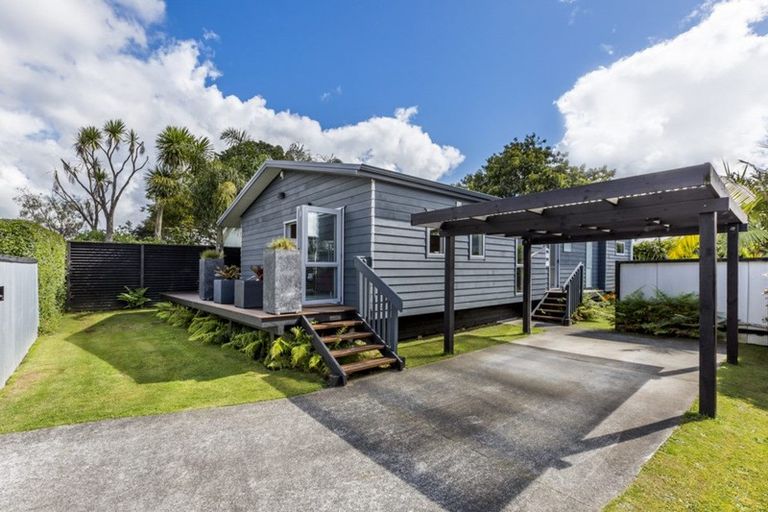 Photo of property in 1 Montmere Avenue, Te Atatu Peninsula, Auckland, 0610