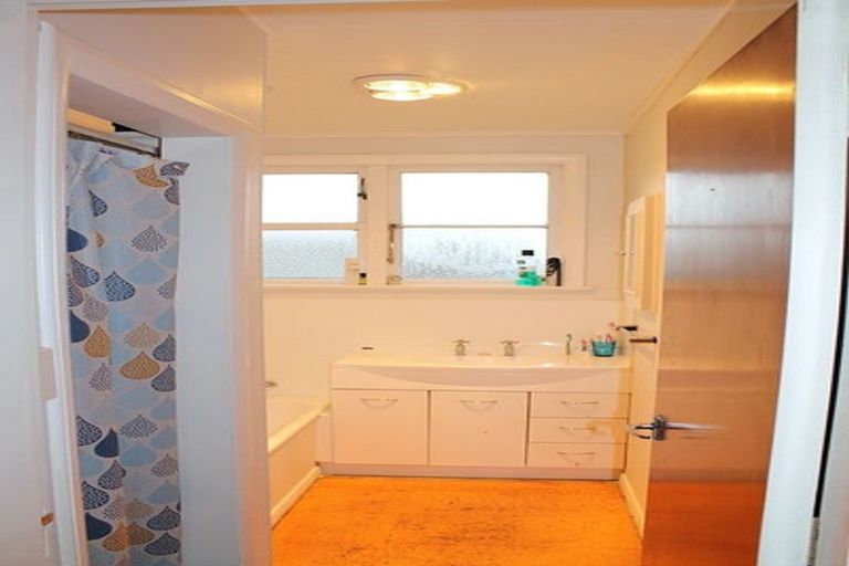 Photo of property in 12 Iorns Street, Masterton, 5810