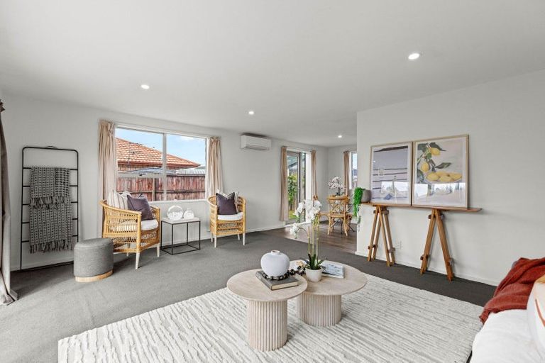Photo of property in 1/123a Queenspark Drive, Parklands, Christchurch, 8083