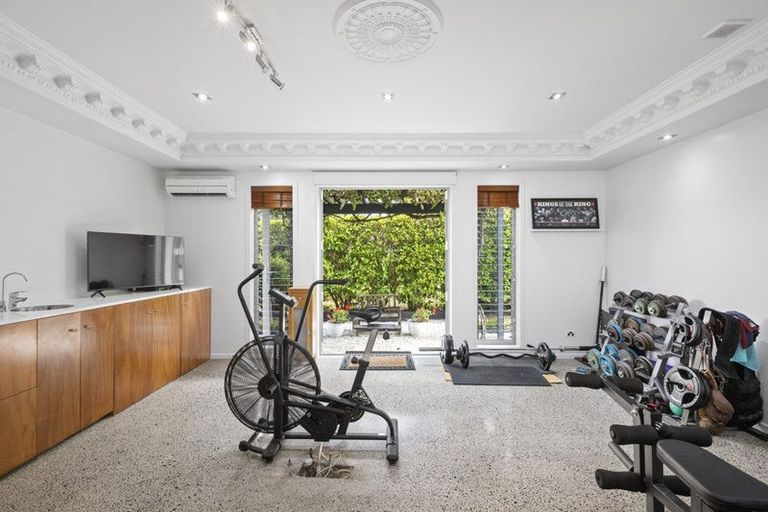 Photo of property in 14 Millbrook Drive, Waiuku, 2683