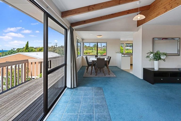 Photo of property in 852 Beach Road, Waiake, Auckland, 0630