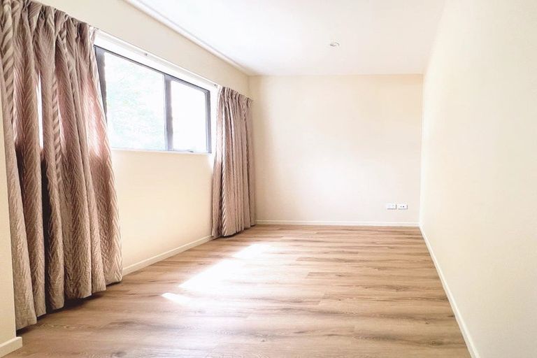 Photo of property in 367c Don Buck Road, Massey, Auckland, 0614