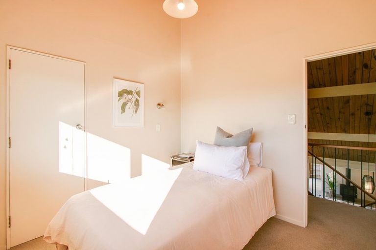 Photo of property in 3 Moana Place, Taradale, Napier, 4112