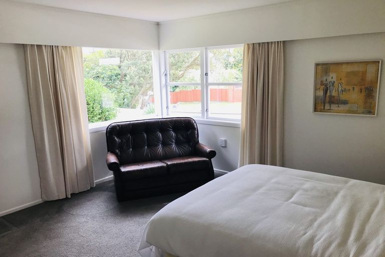 Photo of property in 1a Nikau Road, Waikanae, 5036