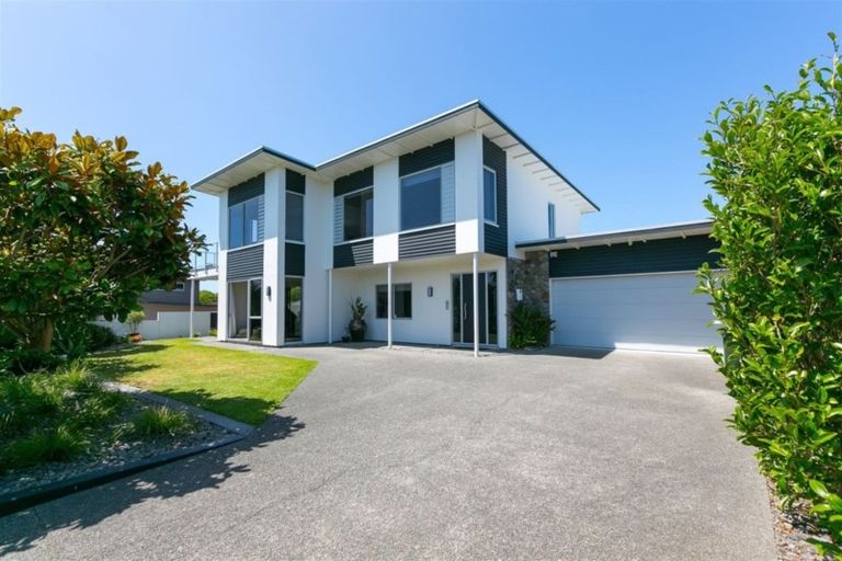 Photo of property in 18 Parkvue Drive, Bell Block, New Plymouth, 4312
