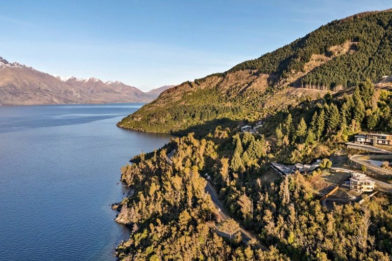 Photo of property in 9 Crystal Lane, Fernhill, Queenstown, 9300