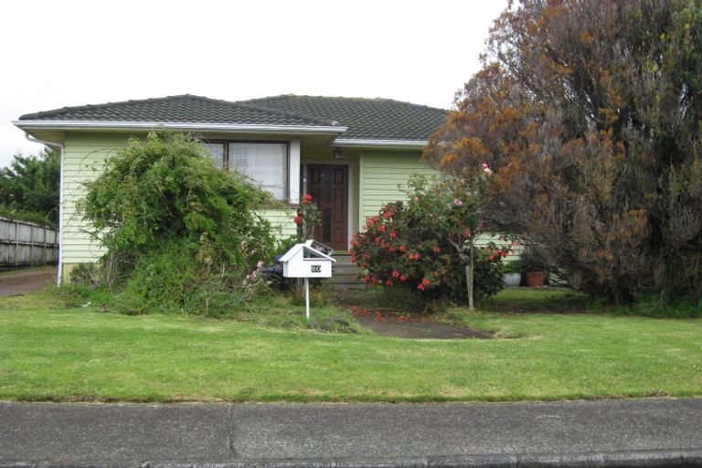 Photo of property in 20 Matapouri Road, Mangere Bridge, Auckland, 2022