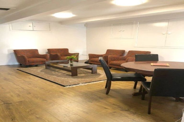 Photo of property in 41 Hatherlow Street, Glenfield, Auckland, 0629