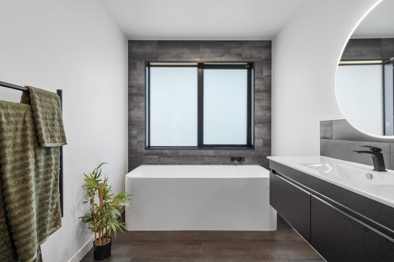 Photo of property in 92 Tiro Kina Road, Tasman, Upper Moutere, 7175