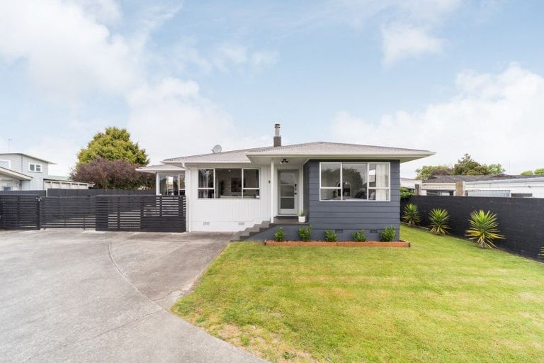 Photo of property in 9 Hinau Place, Cloverlea, Palmerston North, 4412