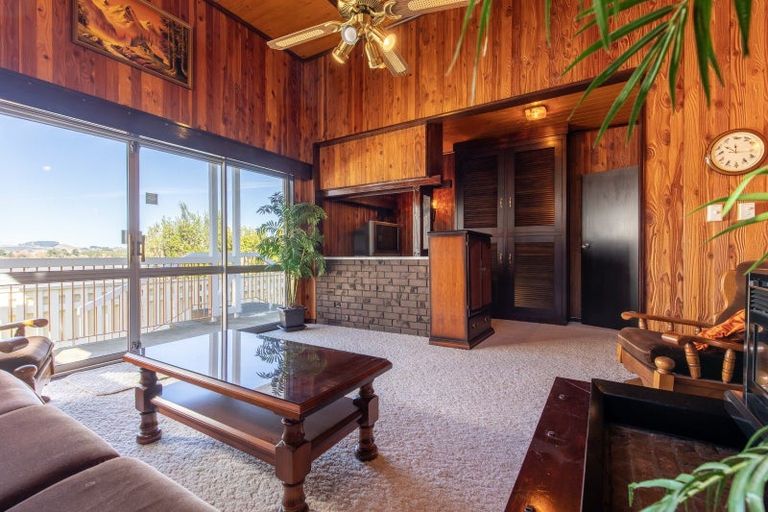 Photo of property in 31 Church Street, Waipawa, 4210