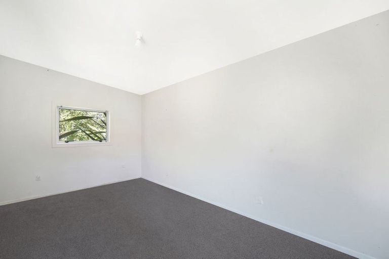 Photo of property in 35 Woodside Road, Massey, Auckland, 0614