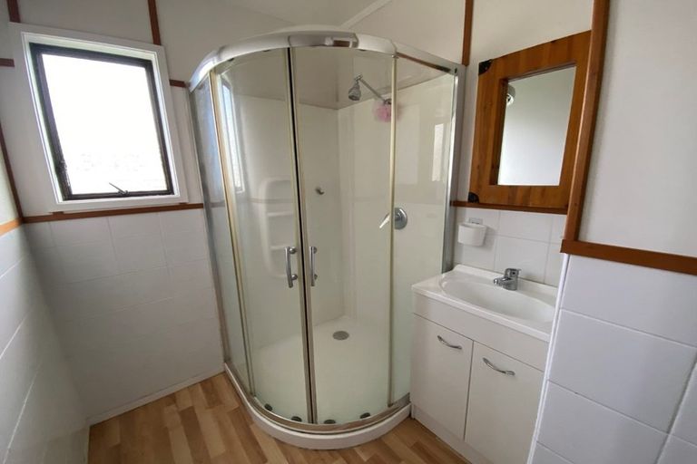Photo of property in 2 President Avenue, Papakura, 2110