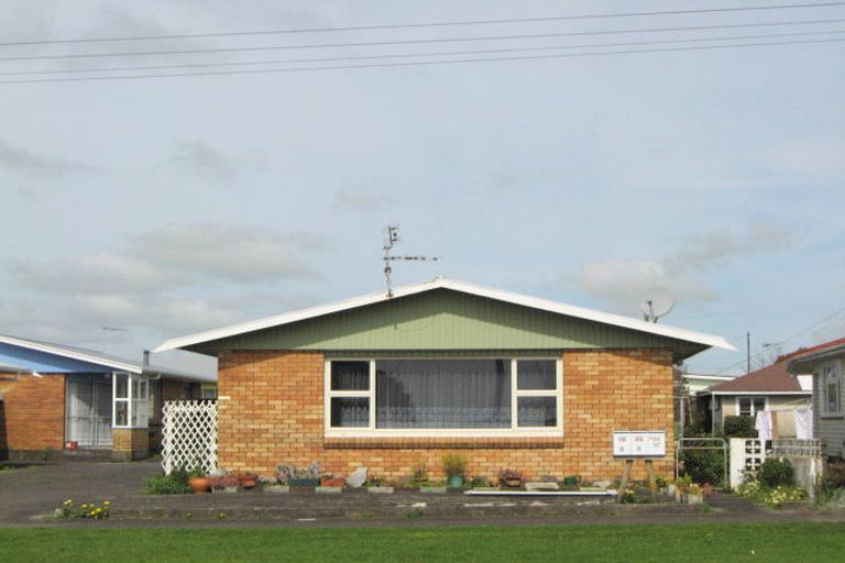 Photo of property in 3/7b High Street West, Waitara, 4320