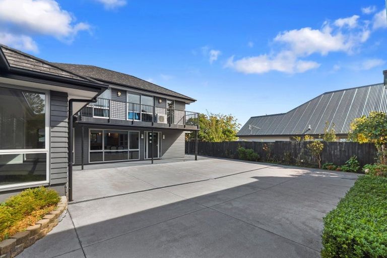 Photo of property in 87 Wairakei Road, Bryndwr, Christchurch, 8053
