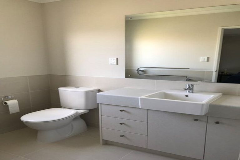 Photo of property in 104 Flat Bush School Road, Flat Bush, Auckland, 2019