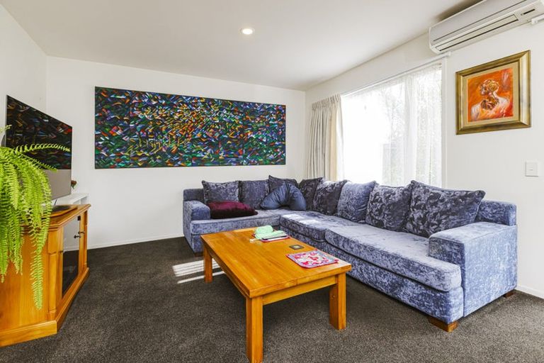 Photo of property in 3/45 Secoia Crescent, Mangere, Auckland, 2022