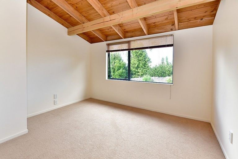 Photo of property in 148 Red Beach Road, Red Beach, 0932