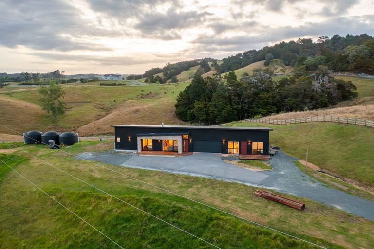 Photo of property in 312 Pukapuka Road, Pohuehue, Warkworth, 0983