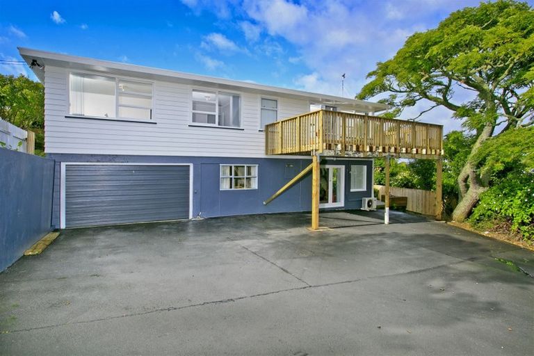 Photo of property in 1/223 Eskdale Road, Birkenhead, Auckland, 0626