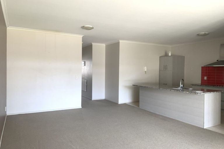 Photo of property in 21/11 Carlos Drive, Flat Bush, Auckland, 2016