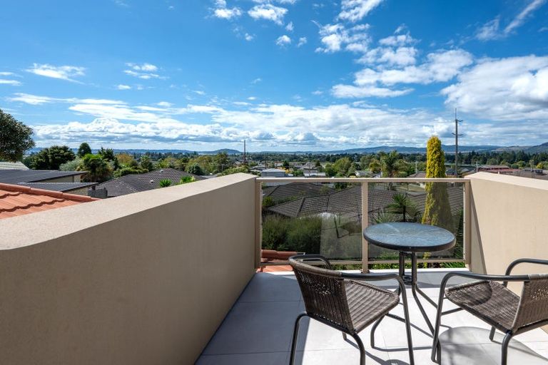 Photo of property in 3 Linden Place, Matipo Heights, Rotorua, 3015
