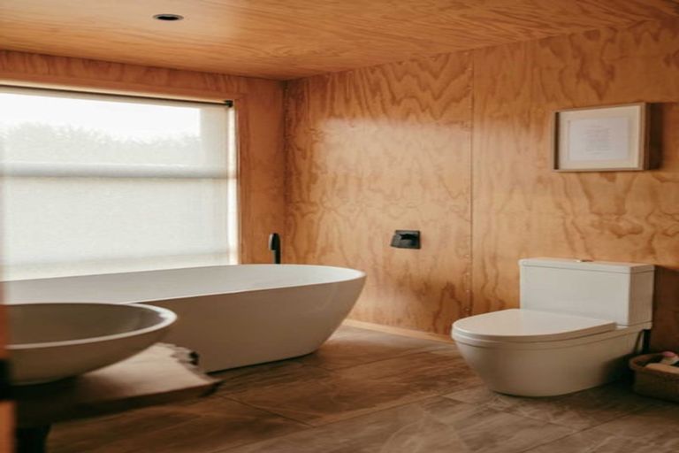 Photo of property in 120 Mair Road, Curio Bay, Tokanui, 9884