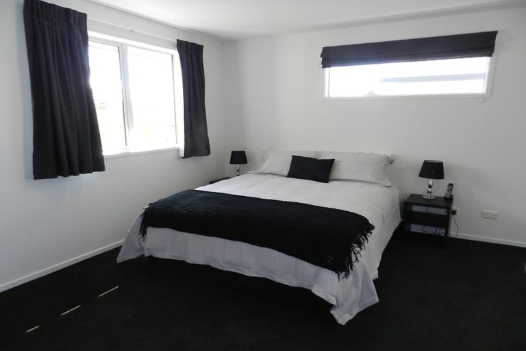Photo of property in 92 Palmers Road, New Brighton, Christchurch, 8083