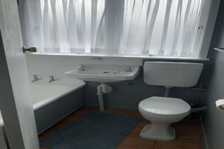 Photo of property in 1/4 Granville Street, Silverstream, Upper Hutt, 5019