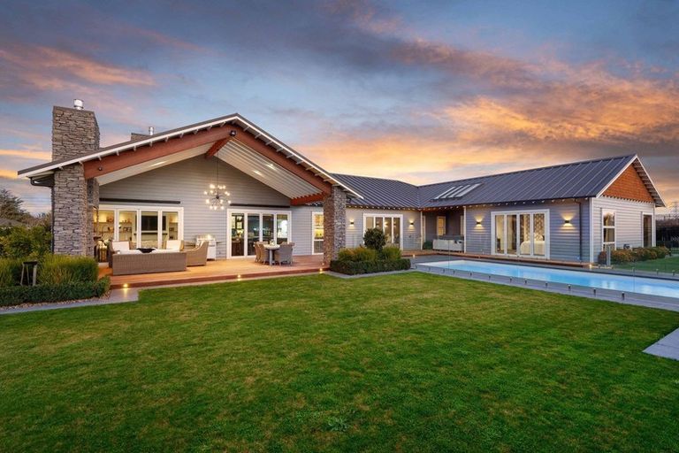 Photo of property in 25 Hawthornden Road, Avonhead, Christchurch, 8042