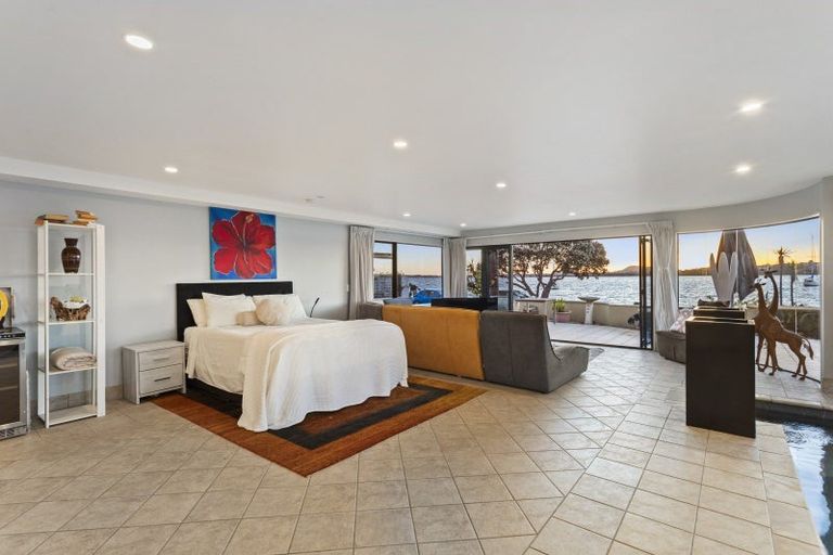 Photo of property in 14 The Parade, Bucklands Beach, Auckland, 2012