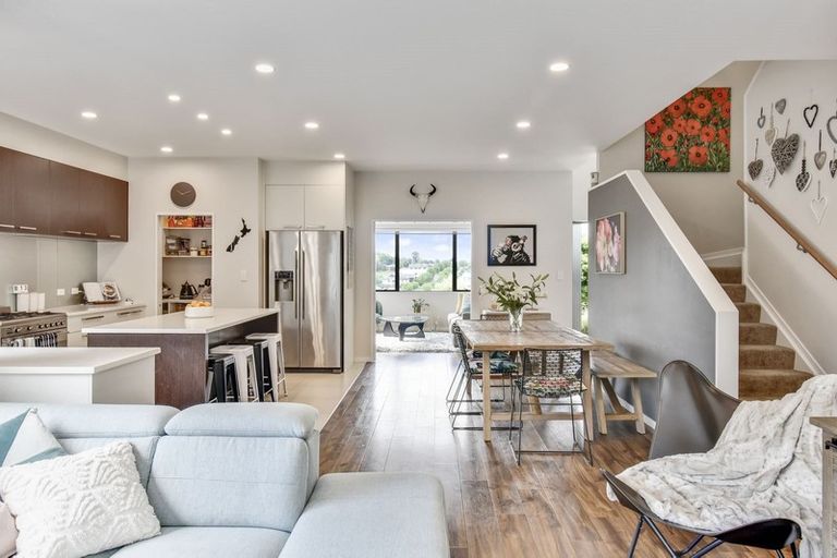 Photo of property in 24 Knoll Rise, Pukekohe, 2120