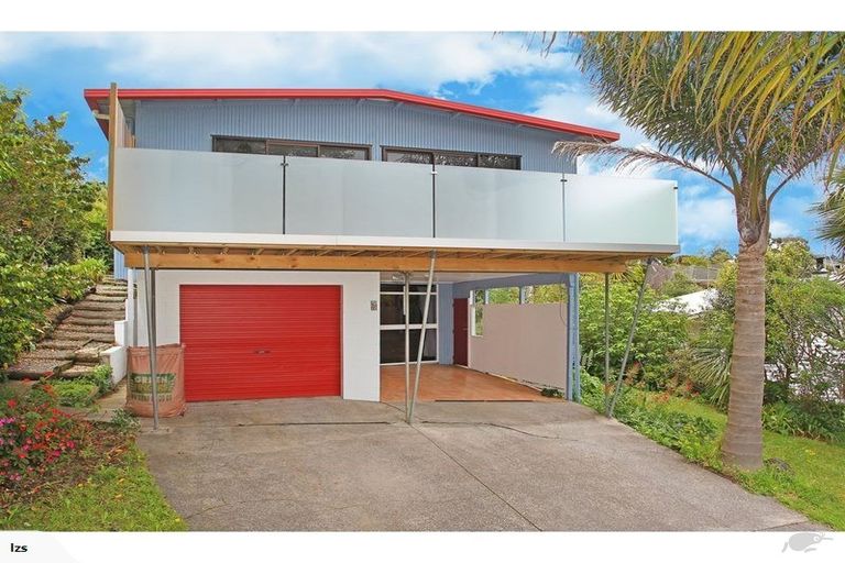 Photo of property in 24 Holt Avenue, Torbay, Auckland, 0630