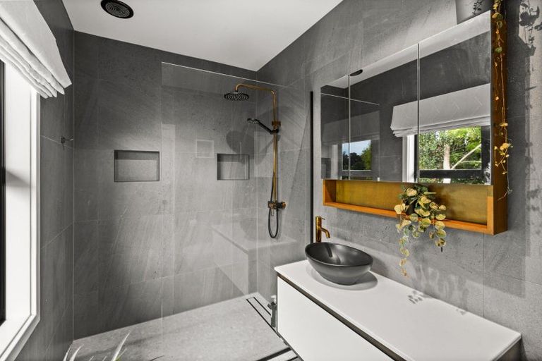 Photo of property in 55 Breadalbane Avenue, Havelock North, 4130