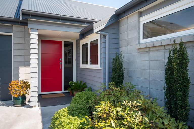 Photo of property in 5a Guthrie Road, Havelock North, 4130