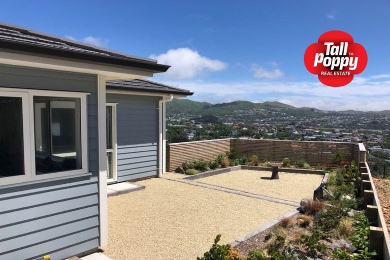 Photo of property in 7 Epic Way, Newlands, Wellington, 6037