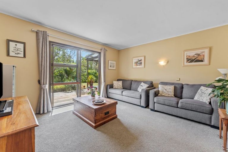 Photo of property in 2395 State Highway 1, Brynderwyn, Maungaturoto, 0587