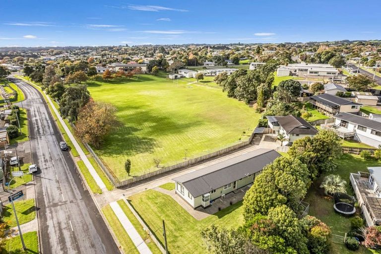 Photo of property in 140b Queen Street, Waiuku, 2123
