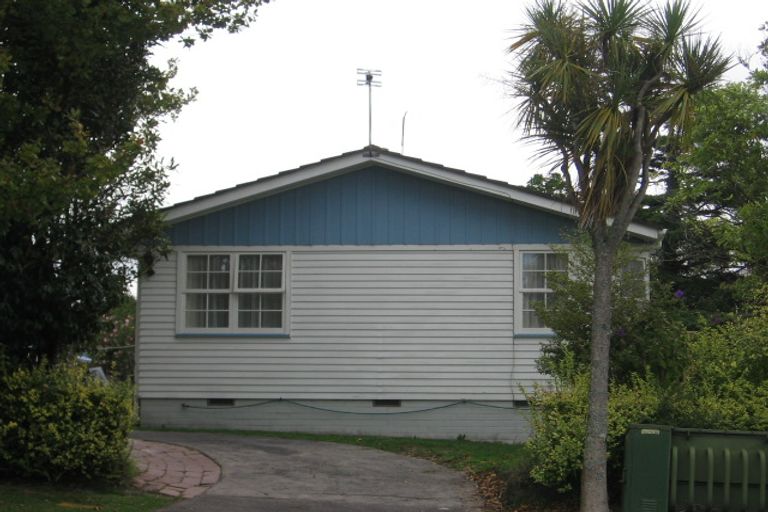 Photo of property in 13 Sunvue Road, Glen Eden, Auckland, 0602