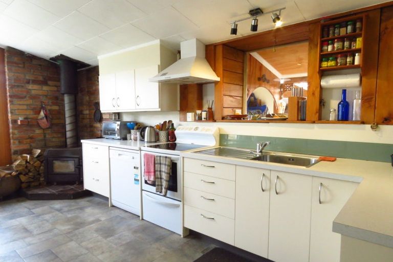 Photo of property in 47 Wakefield Street, Westport, 7825